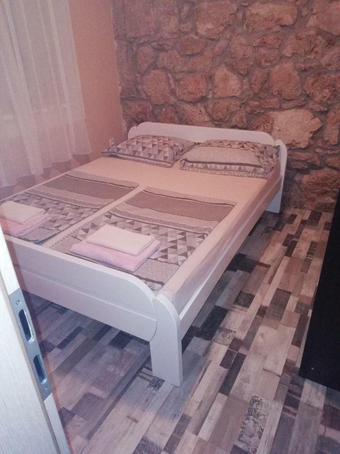 Apartment Nada 罗戈兹尼察 外观 照片