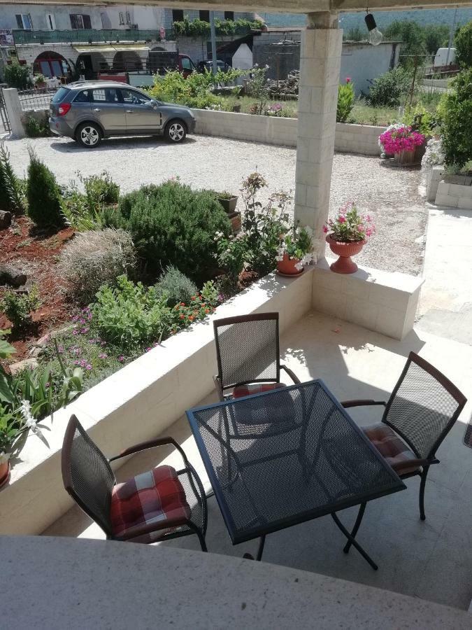 Apartment Nada 罗戈兹尼察 外观 照片