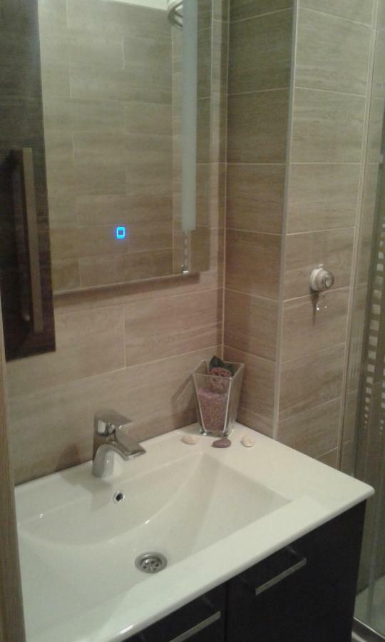 Apartment Nada 罗戈兹尼察 外观 照片